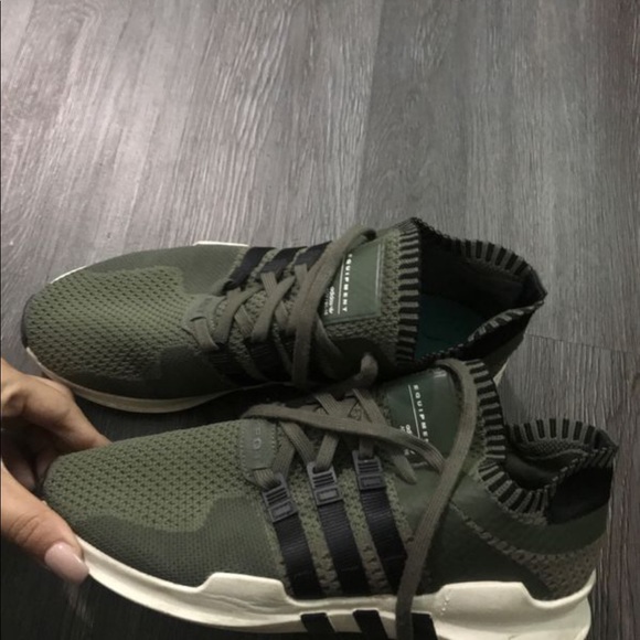 army green sneakers mens